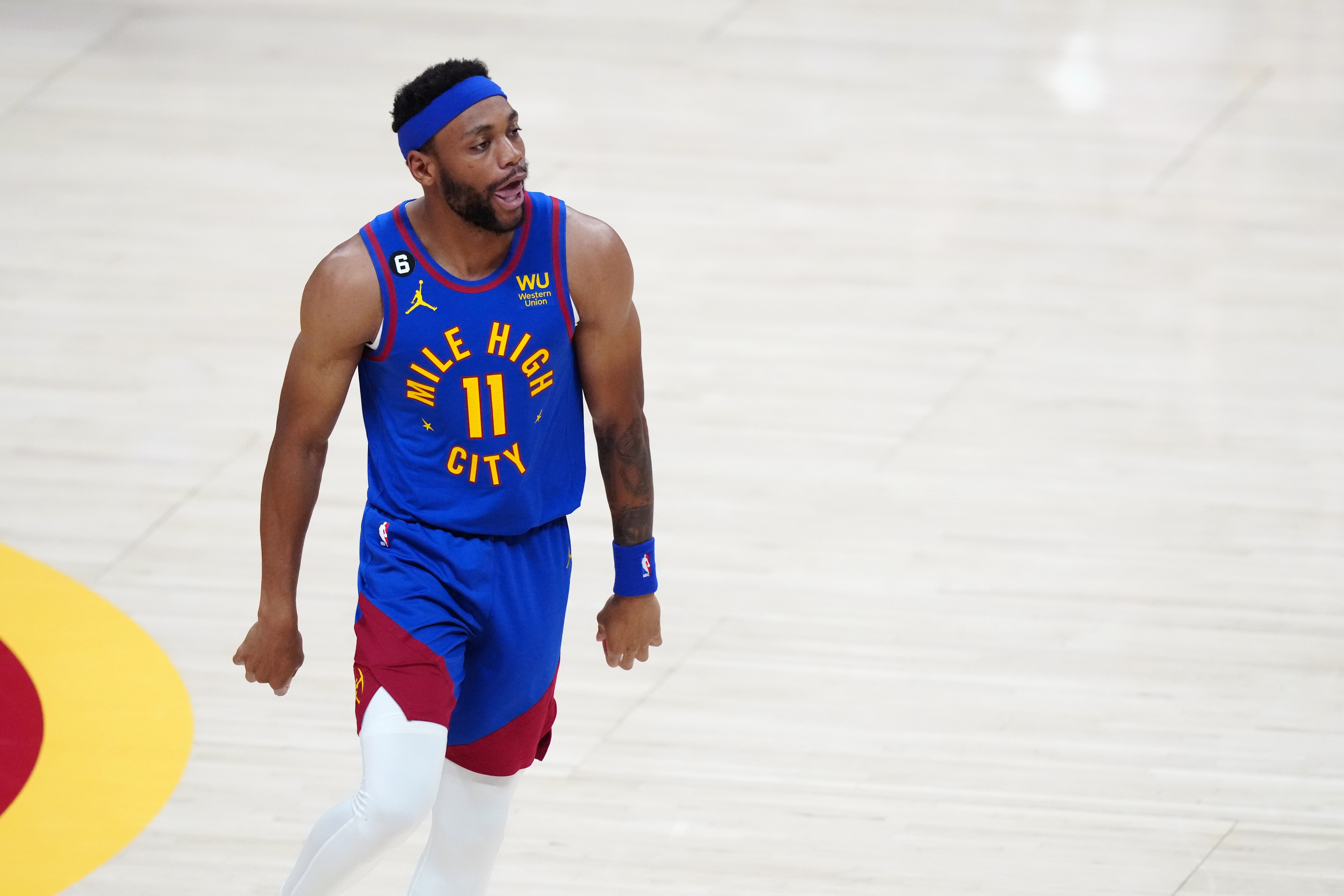 掘金队官方庆贺布鲁斯-布朗29岁生日 重返球队后首度迎诞辰